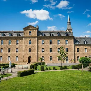 https://hotellerie-2-du-couvent-de-malet.midi-pyreneeshotels.com