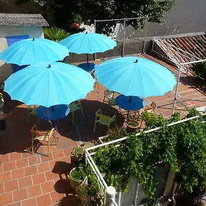 Regina Salon-de-Provence